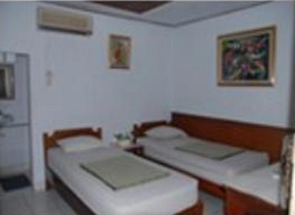 Taman Sari Hotel Serang Room photo