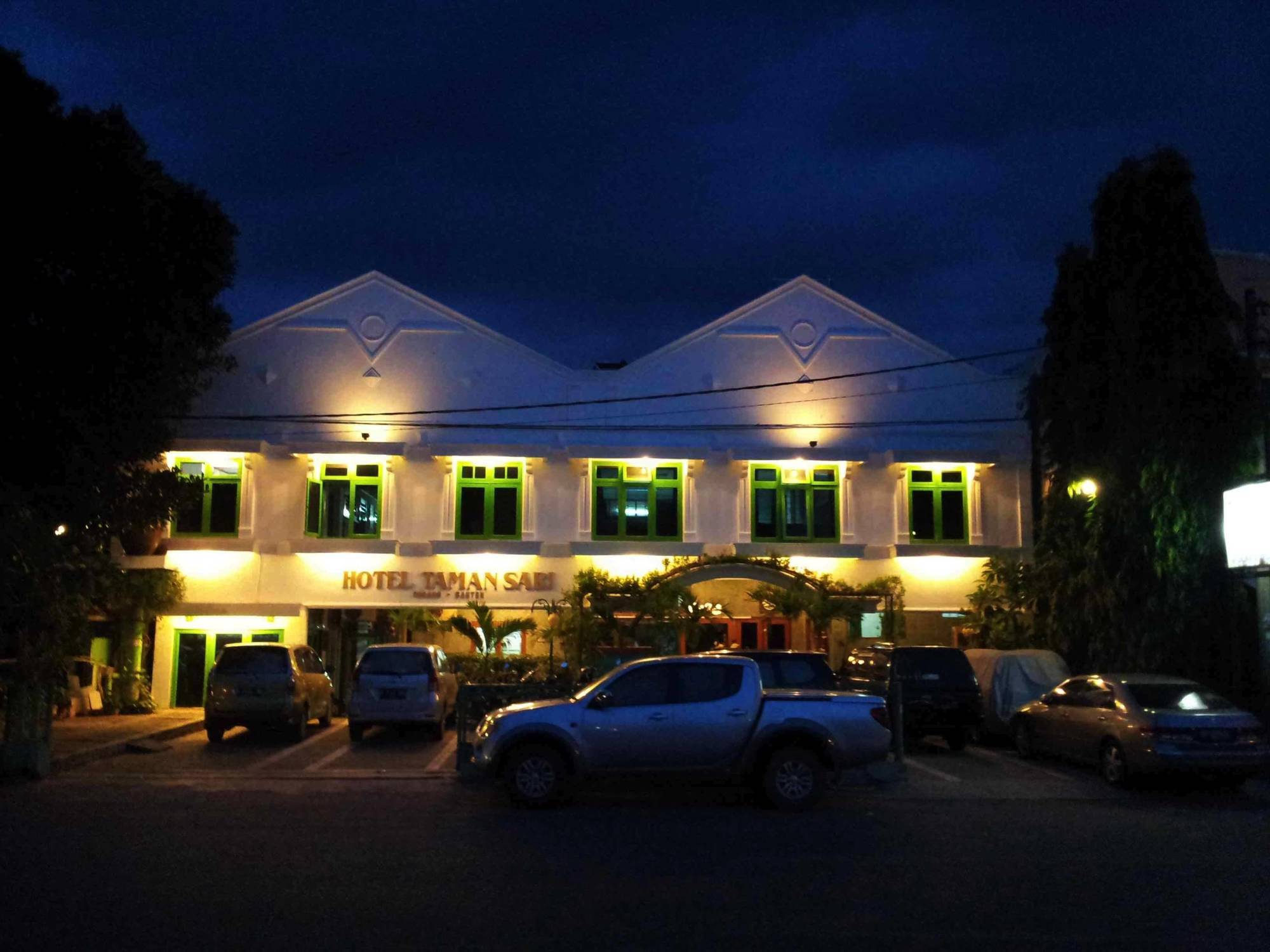 Taman Sari Hotel Serang Exterior photo